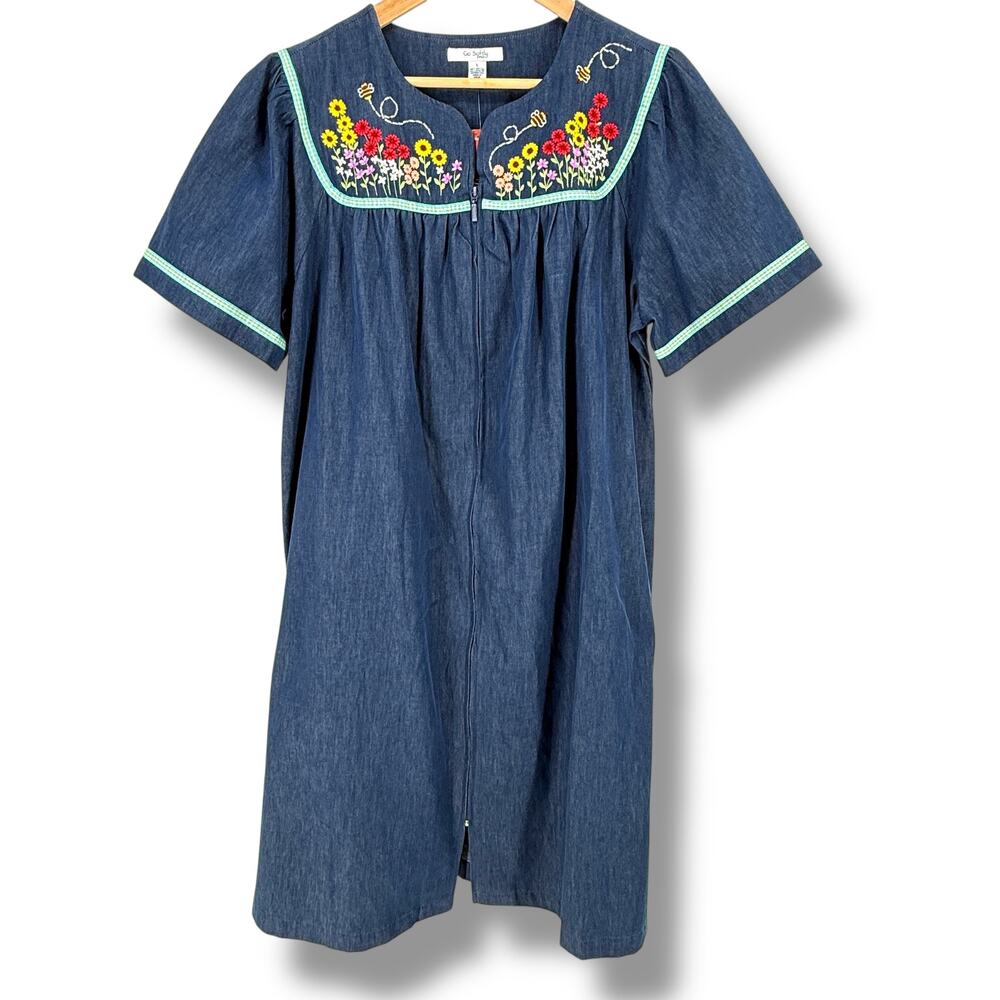 Go Softly Denim Embroidered Floral Garden Bee Patio Dress Sz Large Full Zip